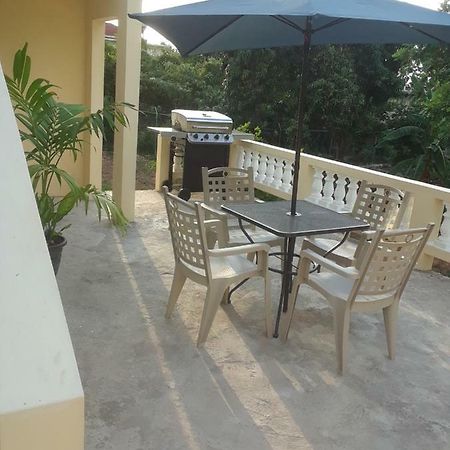 Barrianna Villa Teluk Montego Bagian luar foto
