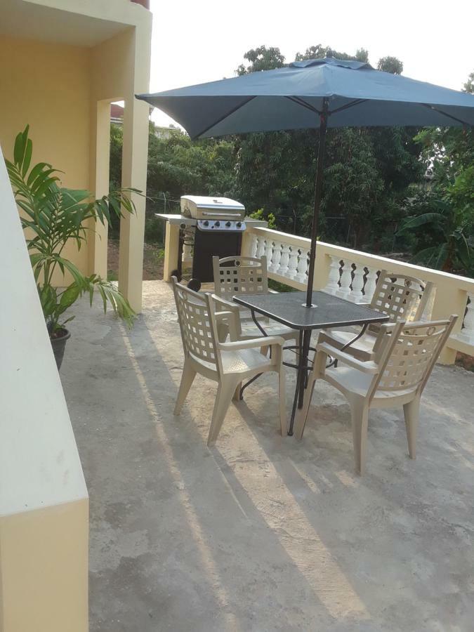 Barrianna Villa Teluk Montego Bagian luar foto