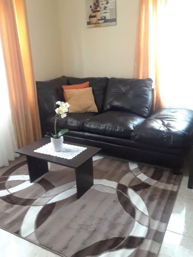 Barrianna Villa Teluk Montego Bagian luar foto