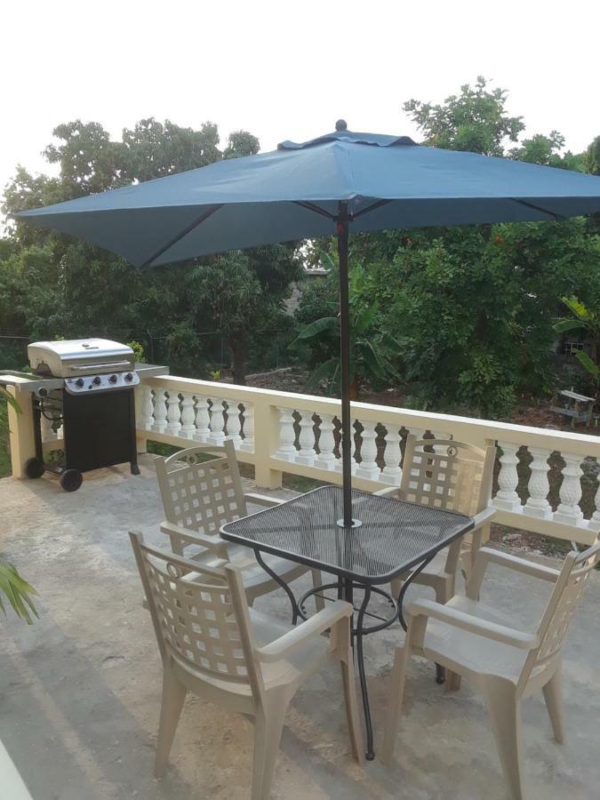 Barrianna Villa Teluk Montego Bagian luar foto